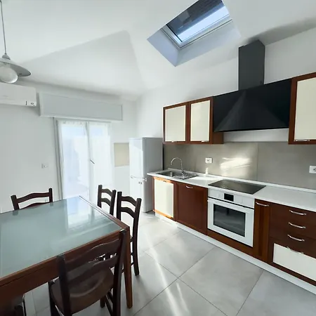 Mare E Relax Apartament *